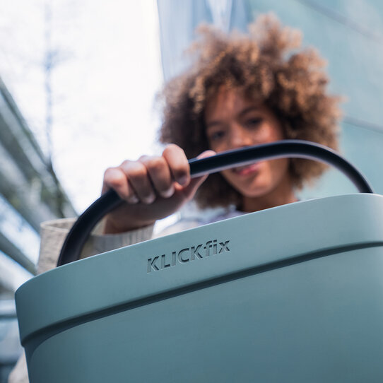 Mio Basket, Solider Kunststoffkorb für Lenker Adapter mit höhenverstellbarer Adapterplatte