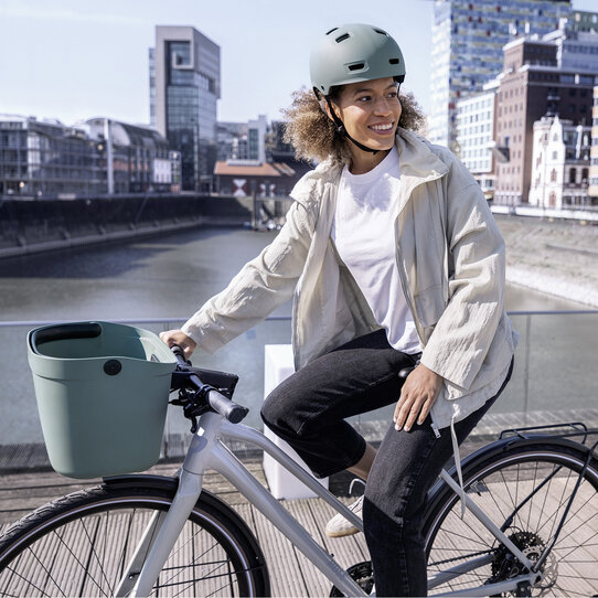 Mio Basket, Solider Kunststoffkorb für Lenker Adapter mit höhenverstellbarer Adapterplatte