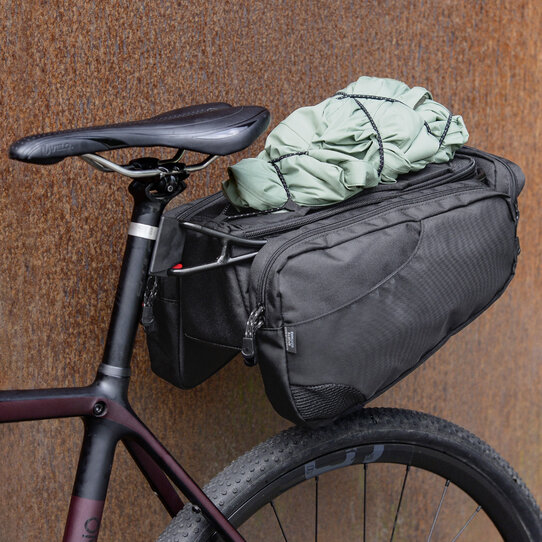 Contour Max Sport, mit großen Seitentaschen, für Sattelstützen Ø 25–32 mm