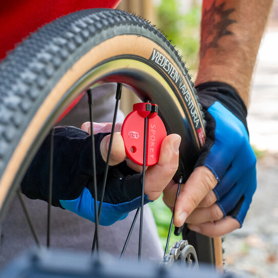 SPOKEY PRO 3,25 mm / Ø 2,1 mm, spoke nipple wrench red, with double precise insert, bulk