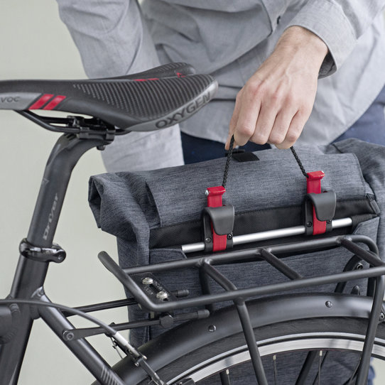 Freepack Switch, Variabler Rucksack und Fahrradtasche für Gepäckträger in einem
